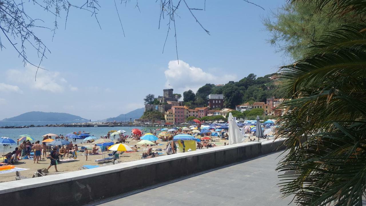B&B Carmela San Terenzo Bagian luar foto